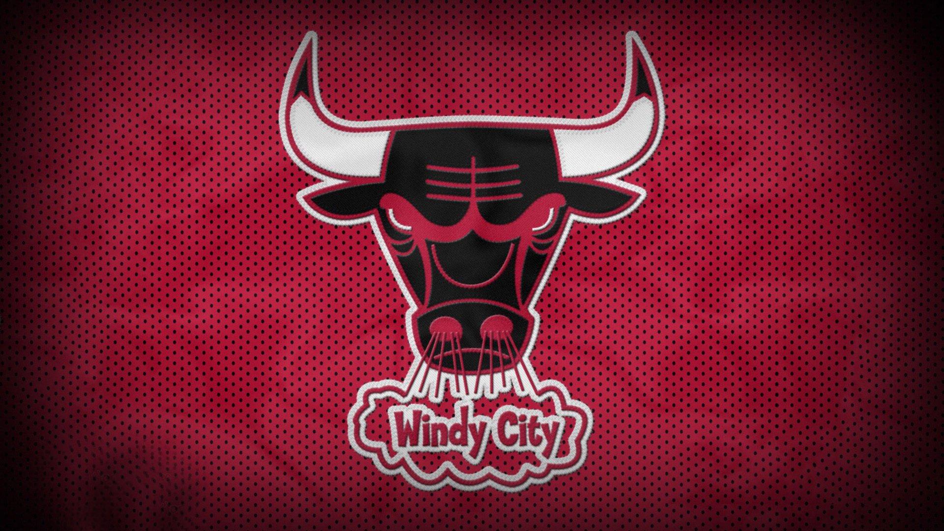 勇士肉搏战惊魂 库里遭垫脚左腿受困